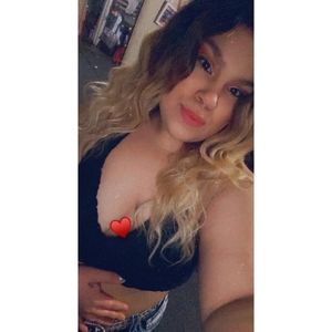 Meet your Posher, Monique